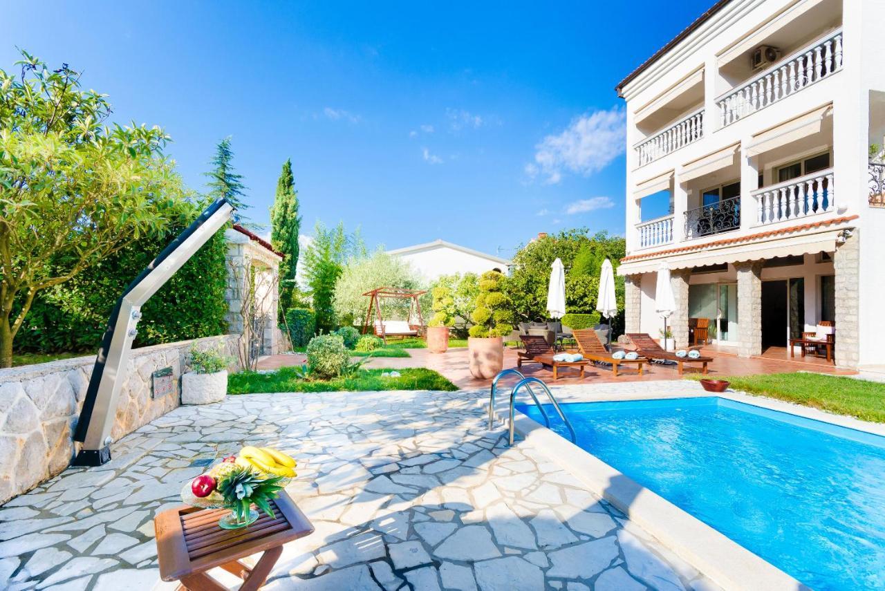 Apartments Sinisa Malinska Luaran gambar