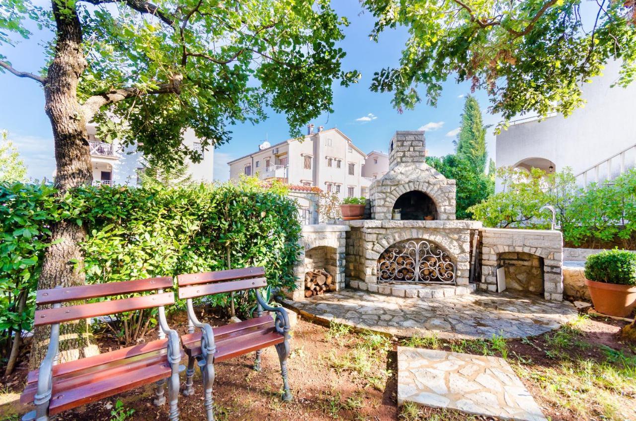 Apartments Sinisa Malinska Luaran gambar