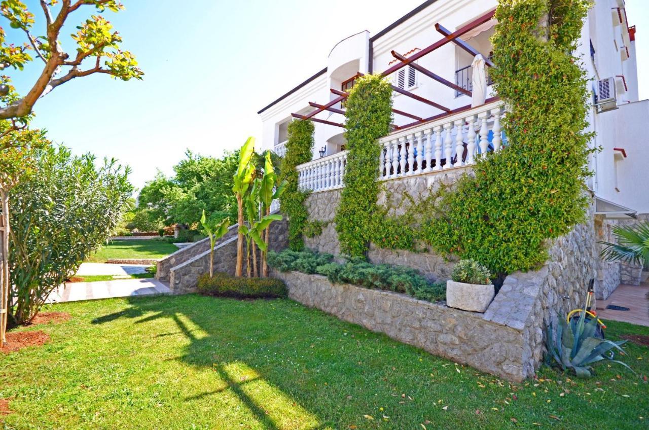 Apartments Sinisa Malinska Luaran gambar