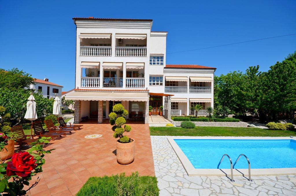 Apartments Sinisa Malinska Luaran gambar