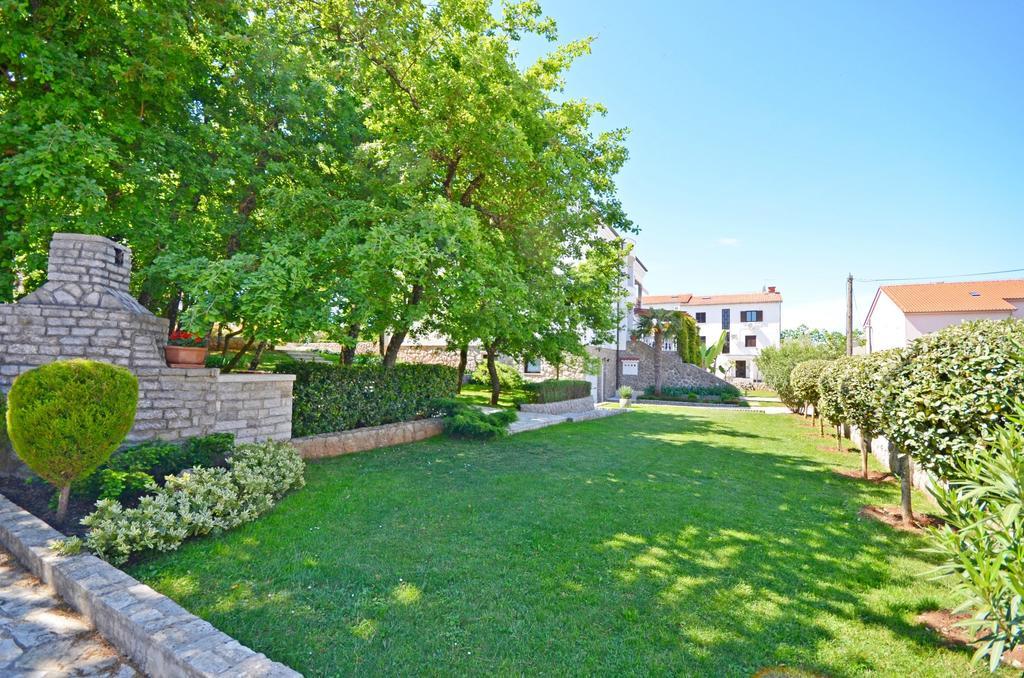 Apartments Sinisa Malinska Luaran gambar