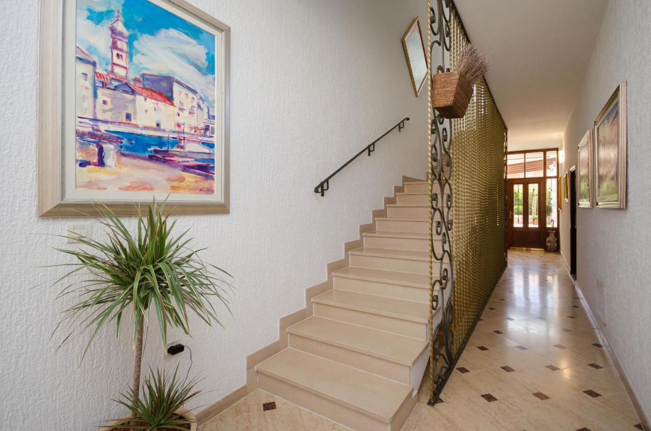 Apartments Sinisa Malinska Luaran gambar
