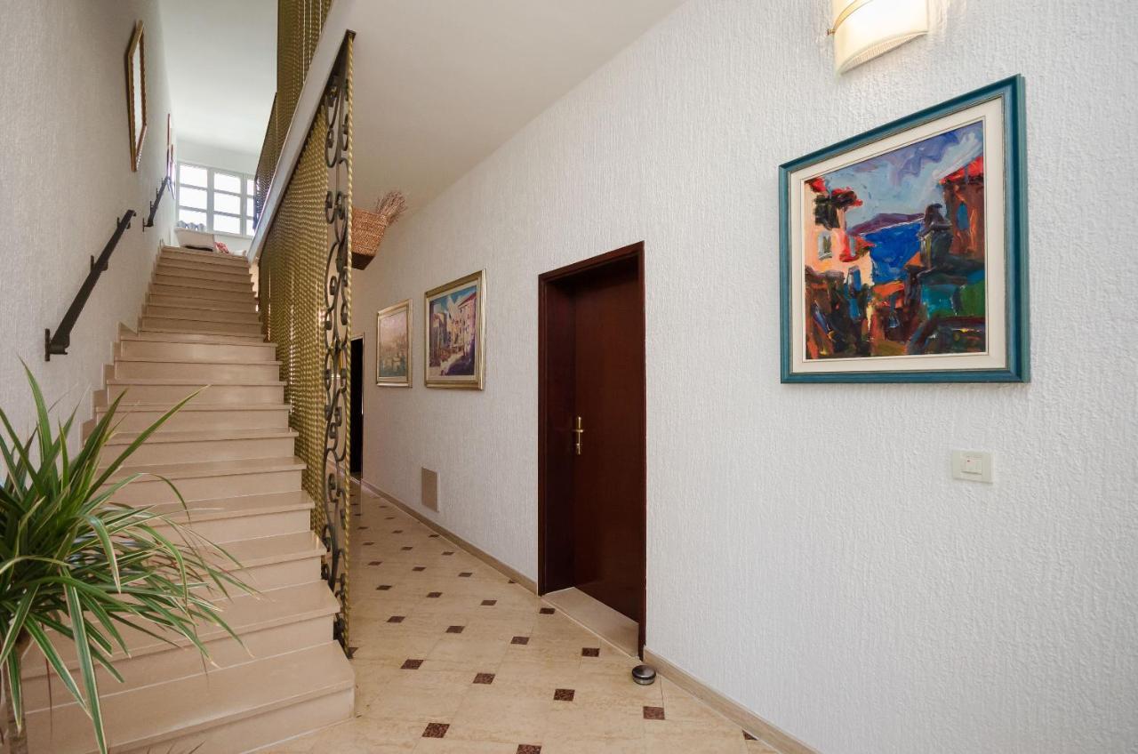 Apartments Sinisa Malinska Luaran gambar